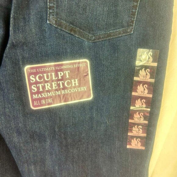 NEW Gloria Vanderbilt Amanda Slimming Jeans Women 10 Short Blue Dark Wash - Picture 7 of 8